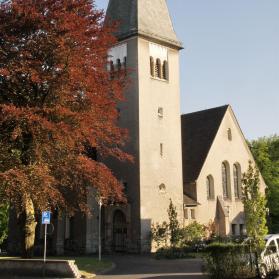 Kreuz Kirche Mai 2008 klein